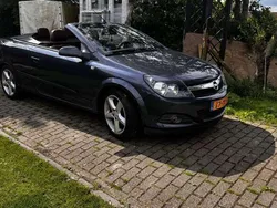 Blauw Gebruikt 2006 Opel Astra Cabriolet Cosmo Cabriolet | € 4.000 (Eerlijke prijs)