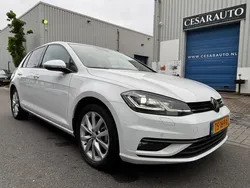 Wit Gebruikt 2018 VW Golf VII Highline Hatchback | € 13.999 (Super prijs)