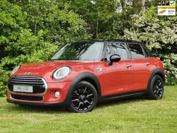 Rood Gebruikt 2015 Mini Cooper Business Hatchback | € 12.750 (Eerlijke prijs)