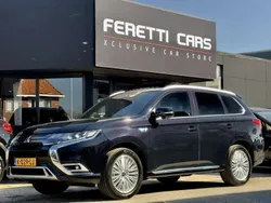 Zwart Gebruikt 2021 Mitsubishi Outlander P-HEV Instyle SUV | € 26.900 (Eerlijke prijs)