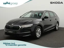 Zwart, metallic lak Gebruikt 2024 Skoda Octavia Selection Stationwagen | € 32.400 (Eerlijke prijs)