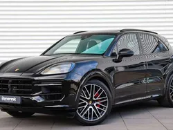 Zwart, metallic lak Gebruikt 2024 Porsche Cayenne SUV | € 144.950