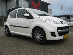 Wit Gebruikt 2011 Peugeot 107 Hatchback | € 4.899 (Iets duurder)