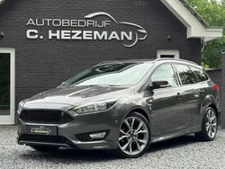 Grijs Gebruikt 2018 Ford Focus ST-Line Stationwagen | € 15.945 (Eerlijke prijs)