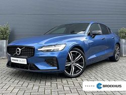 Blauw Gebruikt 2020 Volvo S60 R-Design Sedan | € 29.900 (Eerlijke prijs)