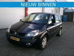 Zwart, metallic lak Gebruikt 2009 Renault Scénic III MPV | € 3.699