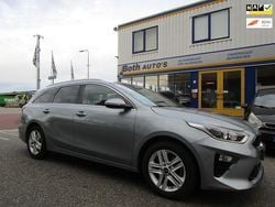 Grijs (metallic) Gebruikt 2019 Kia Ceed Sportswagon Stationwagen | € 14.350 (Super prijs)