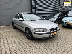 Grijs Gebruikt 2001 Volvo S60 Sedan | € 995 (Super prijs)