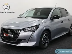 Grijs Gebruikt 2023 Peugeot 208 Allure Hatchback | € 17.950 (Eerlijke prijs)