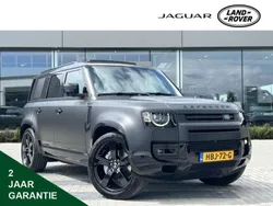 Santorini black in satin film finish (donker zwart)zwart Gebruikt 2025 Land Rover Defender HSE Dynamic SUV | € 109.900 (Iets duurder)