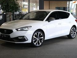 Wit, metallic lak Gebruikt 2020 Seat Leon FR Hatchback | € 18.950 (Goede deal)