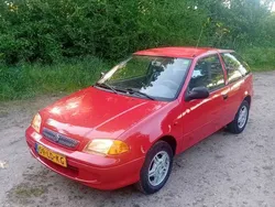 Rood Gebruikt 2002 Suzuki Swift Hatchback | € 1.000