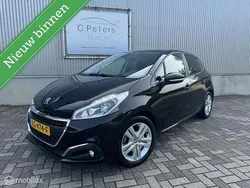 Zwart Gebruikt 2019 Peugeot 208 Signature Sky Hatchback | € 9.450 (Goede deal)