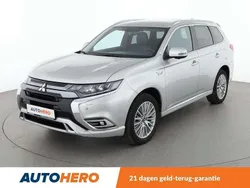Zilver Gebruikt 2020 Mitsubishi Outlander Plus SUV | € 22.049 (Goede deal)
