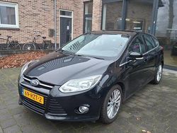 Zwart (metallic) Gebruikt 2011 Ford Focus Hatchback | € 4.950 (Iets duurder)