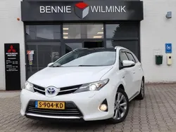 Wit Gebruikt 2014 Toyota Auris Executive Stationwagen | € 14.500 (Iets duurder)