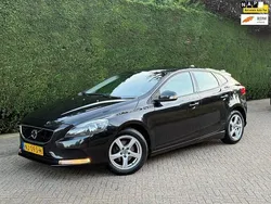 Zwart Gebruikt 2012 Volvo V40 Momentum Stationwagen | € 4.250 (Eerlijke prijs)