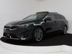 Black pearl (donker zwart metallic) Gebruikt 2025 Kia Ceed Sportswagon Stationwagen | € 39.440