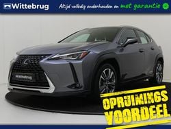 Grijs Gebruikt 2019 Lexus UX 250h Business Edition SUV | € 27.000 (Eerlijke prijs)