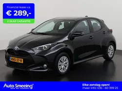 Zwart Gebruikt 2024 Toyota Yaris Hybrid Comfort Hatchback | € 21.795 (Goede deal)