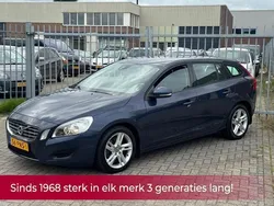 Blauw Gebruikt 2011 Volvo V60 Kinetic Stationwagen | € 7.990 (Goede deal)