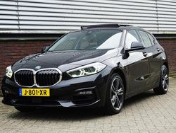 Zwart Gebruikt 2020 BMW 118 Sport Line Hatchback | € 23.950 (Eerlijke prijs)