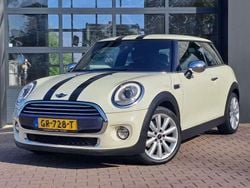 Wit Gebruikt 2015 Mini Cooper Business Hatchback | € 13.950 (Goede deal)