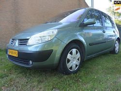Groen Gebruikt 2004 Renault Scénic II Dynamique MPV | € 1.399 (Eerlijke prijs)