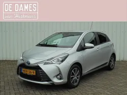 Grijs Gebruikt 2020 Toyota Yaris Hybrid Hatchback | € 17.895 (Eerlijke prijs)