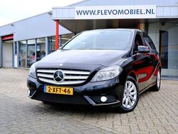 Zwart Gebruikt 2012 Mercedes B180 Ambition MPV | € 10.950 (Goede deal)