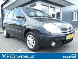 Zwart Gebruikt 2003 Renault Scénic MPV | € 499 (Eerlijke prijs)