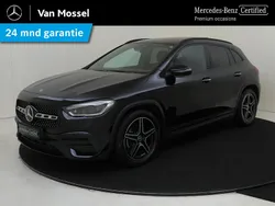 Zwart, metallic lak Gebruikt 2021 Mercedes GLA200 Business SUV | € 39.945 (Duur)