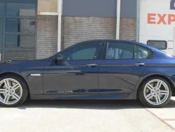Blauw, metallic lak Gebruikt 2014 BMW 550 Executive Sedan | € 19.950