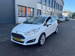 Wit Gebruikt 2013 Ford Fiesta Titanium Hatchback | € 6.499 (Iets duurder)