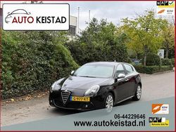 Zwart Gebruikt 2013 Alfa Romeo Giulietta Hatchback | € 6.350 (Eerlijke prijs)