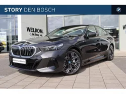 Sophistograu (grijs metallic) Gebruikt 2023 BMW i5 Comfort Edition Sedan | € 61.950 (Eerlijke prijs)