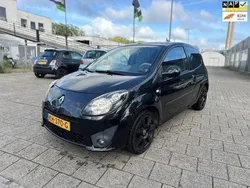 Zwart Gebruikt 2009 Renault Twingo Dynamique Hatchback | € 2.249 (Eerlijke prijs)