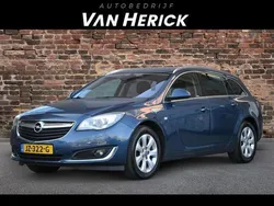 Blauw, metallic lak Gebruikt 2016 Opel Insignia Innovation Stationwagen | € 12.445 (Eerlijke prijs)