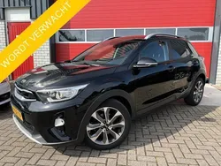 Zwart, metallic lak Gebruikt 2020 Kia Stonic SUV | € 14.444 (Eerlijke prijs)