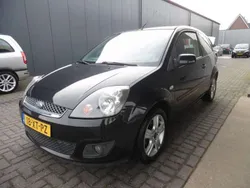 Zwart, andere lak Gebruikt 2007 Ford Fiesta Futura Hatchback | € 2.995 (Iets duurder)