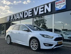 Wit Gebruikt 2015 Ford Focus Titanium Stationwagen | € 10.950 (Eerlijke prijs)