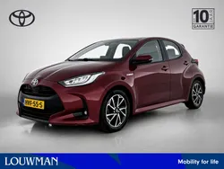 Rood Gebruikt 2021 Toyota Yaris Hybrid Hatchback | € 20.445 (Eerlijke prijs)
