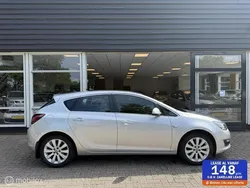 Grijs Gebruikt 2015 Opel Astra Edition Hatchback | € 8.999 (Eerlijke prijs)