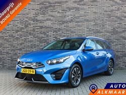 Blauw Gebruikt 2022 Kia Ceed Hatchback | € 24.900 (Eerlijke prijs)