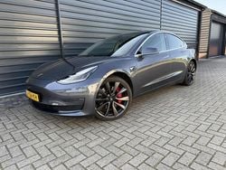 Grijs (metallic) Gebruikt 2020 Tesla Model 3 Performance Sedan | € 19.995 (Goede deal)