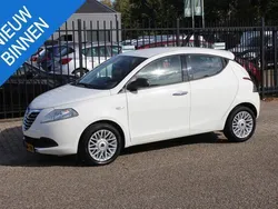 Wit Gebruikt 2013 Lancia Ypsilon Silver Hatchback | € 4.250 (Super prijs)