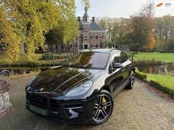 Zwart Gebruikt 2019 Porsche Macan Sport SUV | € 54.744 (Eerlijke prijs)