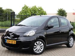 Zwart Gebruikt 2009 Toyota Aygo Comfort Hatchback | € 3.950 (Eerlijke prijs)