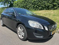 Zwart Gebruikt 2013 Volvo V60 Summum Stationwagen | € 5.450 (Eerlijke prijs)