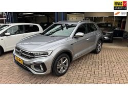 Grijs Gebruikt 2022 VW T-Roc R-line SUV | € 29.950 (Eerlijke prijs)